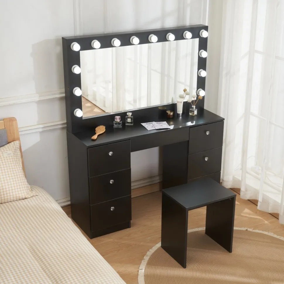 Caija svart sminkbord med belysning och kristall handtag