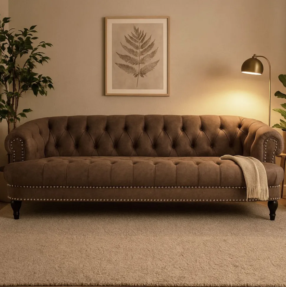 Chesterfieldsoffa 3-sits brun vintage 225 cm bred + Möbeltassar