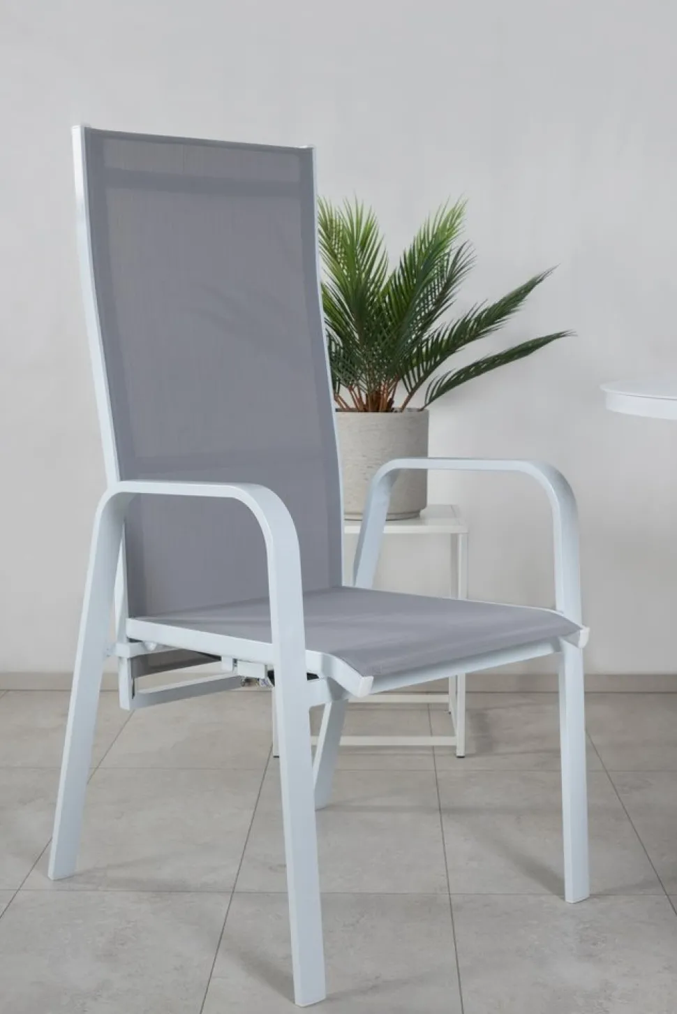 Copacabana karmstol - Grå/Vit + Textilskydd för utemöbler