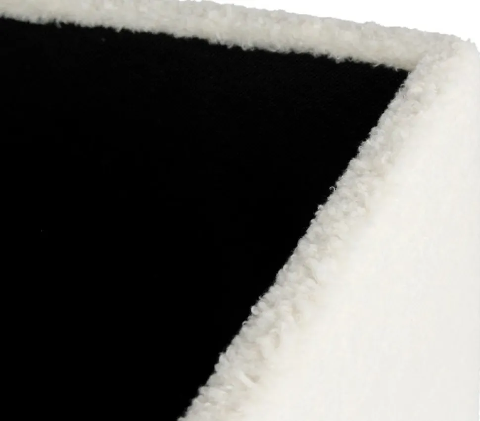 Fotpall med förvaring i teddy tyg + Möbeltassar