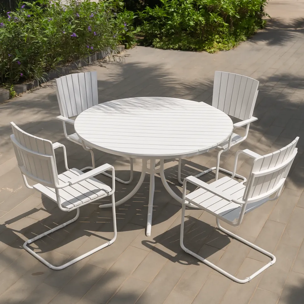 Holmsund matgrupp runt bord 130 cm med fyra karmstolar + Fläckborttagare för möbler