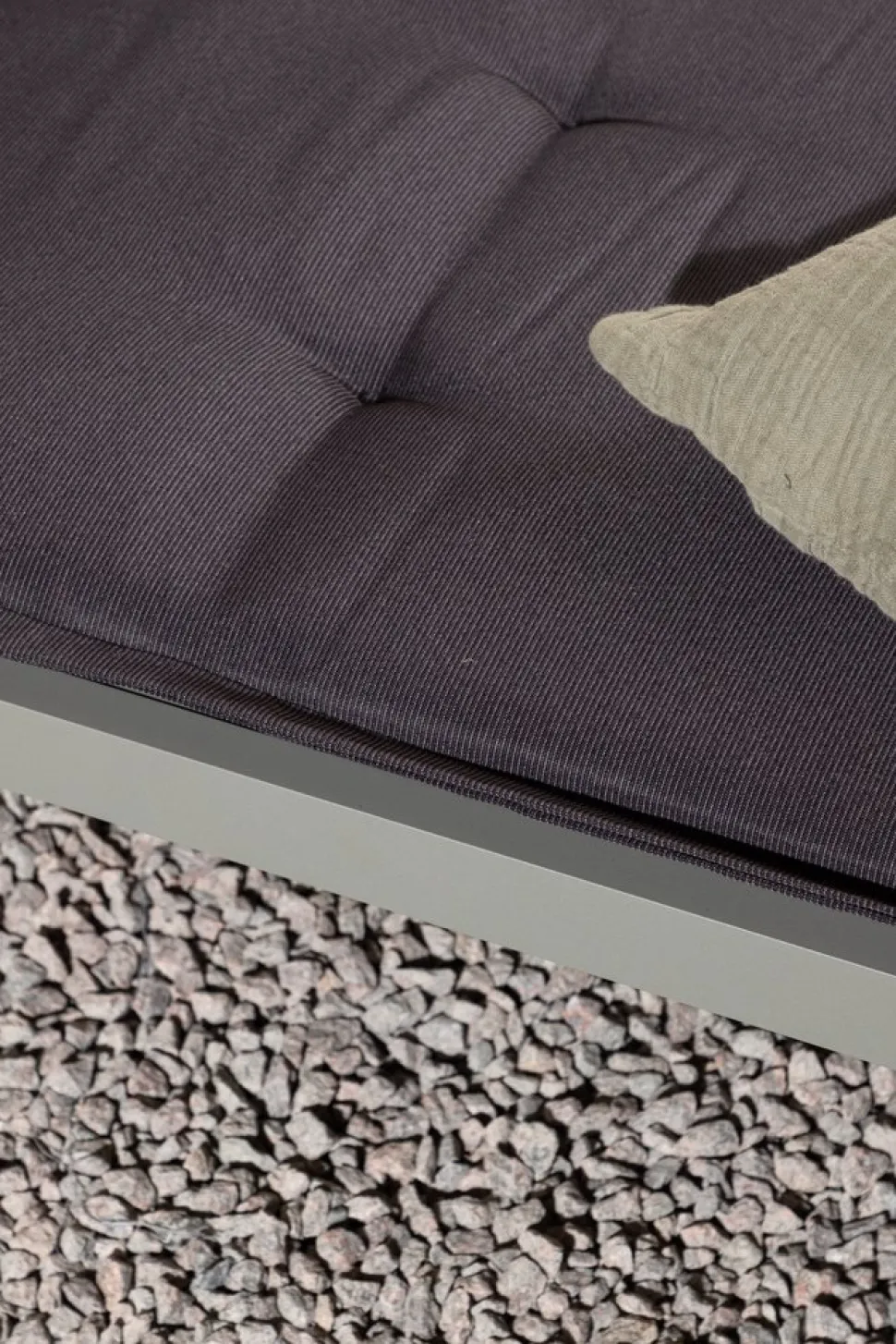 Home solsängsdyna - Mörkgrå + Textilskydd för utemöbler