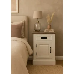 Klassiskt sängbord Knight + Textilrengöring för möbler