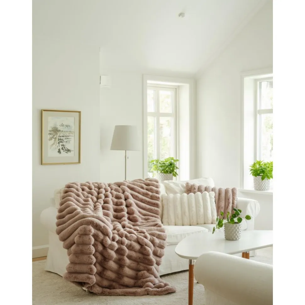 Liny pläd 140 x 220 cm - Pale Pink