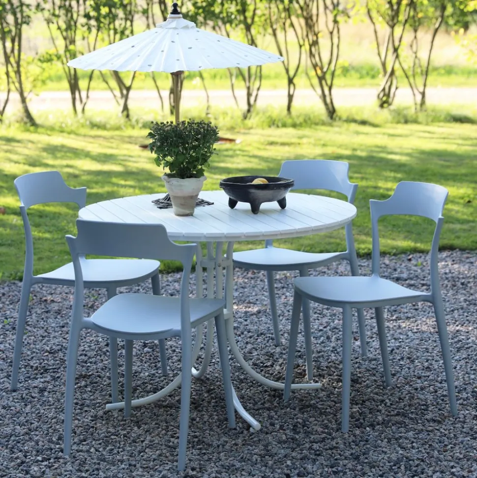 Matgrupp Holmsund: Runt vitt bord inklusive 4 st Abbe stolar stapelbara