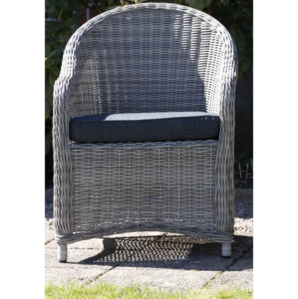 Matgrupp Mercury: Oxford bord inklusive 6 st Mercury fåtöljer i konstrotting + Fläckborttagare för möbler