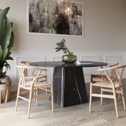 Oskar matstol i trä + Möbeltassar