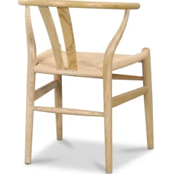 Oskar matstol i trä + Textilrengöring för möbler