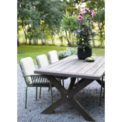 Oxford utematgrupp; brunsyrat bord 220 cm inkl 6 st Lincoln stapelbara karmstolar grön/beige