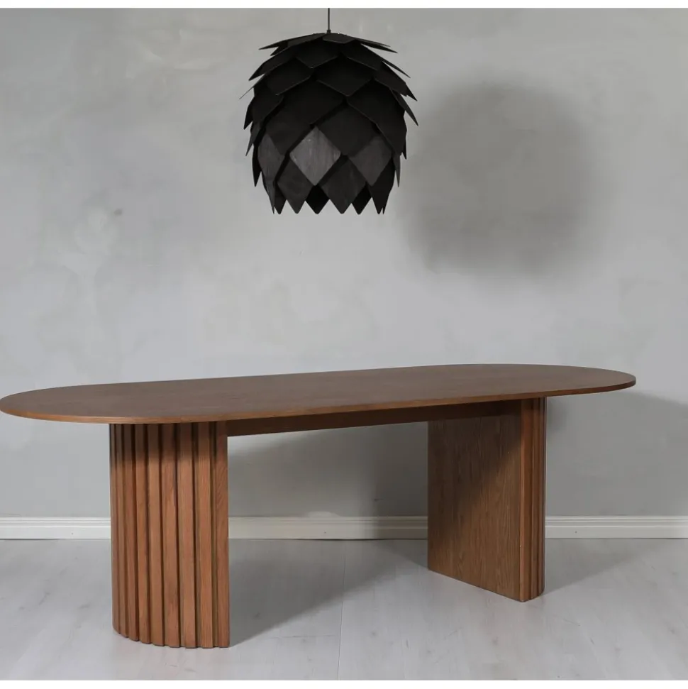 PiPi ovalt matbord o valnötsbets 230x95 cm - Bord i Valnöt