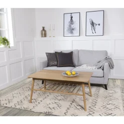 Saltö soffbord i oljad ek med hylla - 110 x 60 cm + Möbeltassar