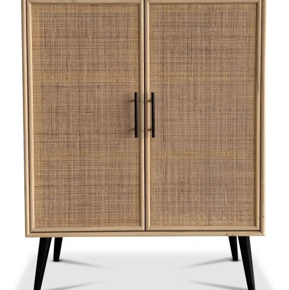 Skåp i rotting med svarta handtag - React + Möbeltassar