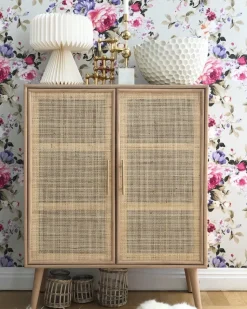 Skåp i trä och natur / rotting - React