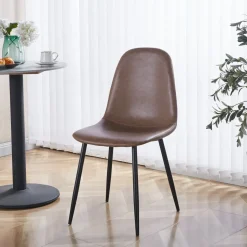 Stol i brunt läderutseende + Möbeltassar