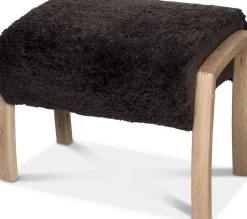 Sune fotpall i oljad ek - Brunt Fårskinn