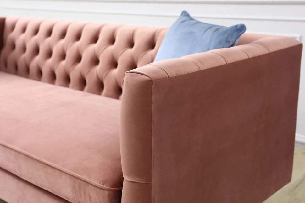 Toto 3-sits rosa soffa med guldiga ben