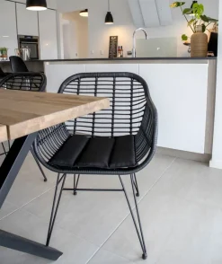 Trieste utestol med dyna - Svart + Textilrengöring för möbler