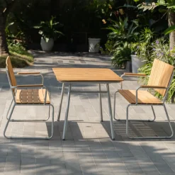 Utegrupp i teak: 2 st soffor med matbord 120x80 cm - Möllan