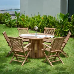 Utegrupp i teak: runt bord med 6 st karmstolar - Saltö