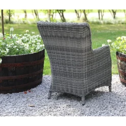 Utegrupp med runt bord och fyra fåtöljer + Fläckborttagare för möbler