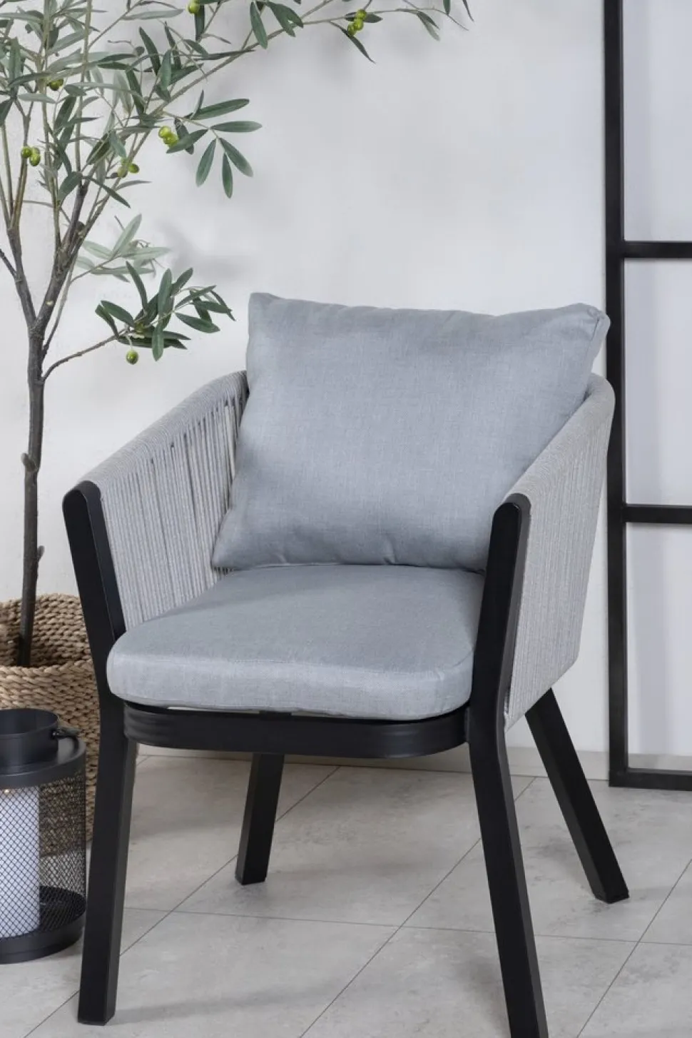 Virya matstol - Svart